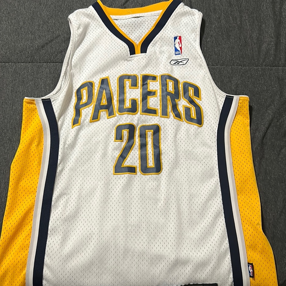 M Arthur Jones (20) Indiana Pacers Away Jersey